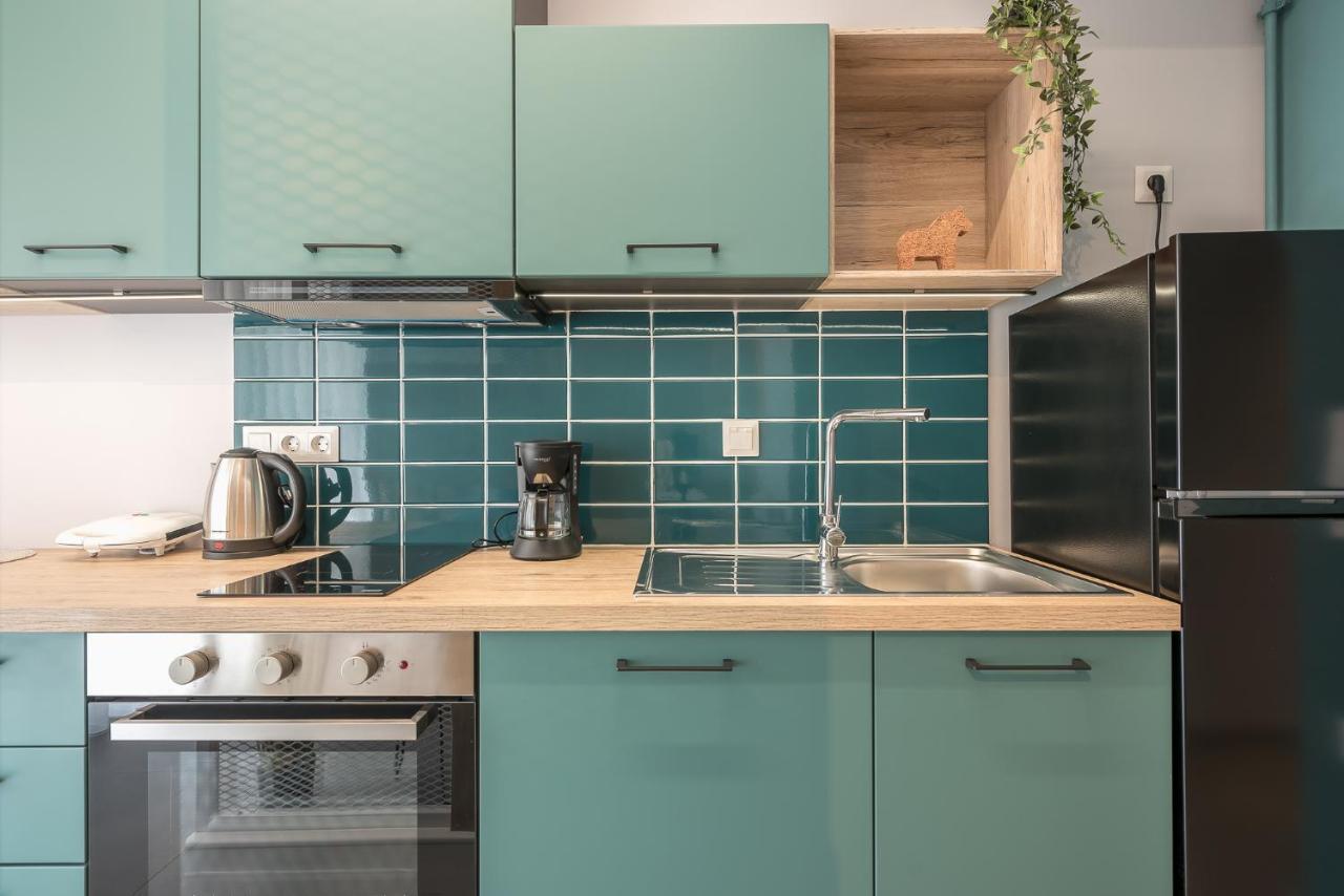 Stylish Urban Suites Афины Экстерьер фото